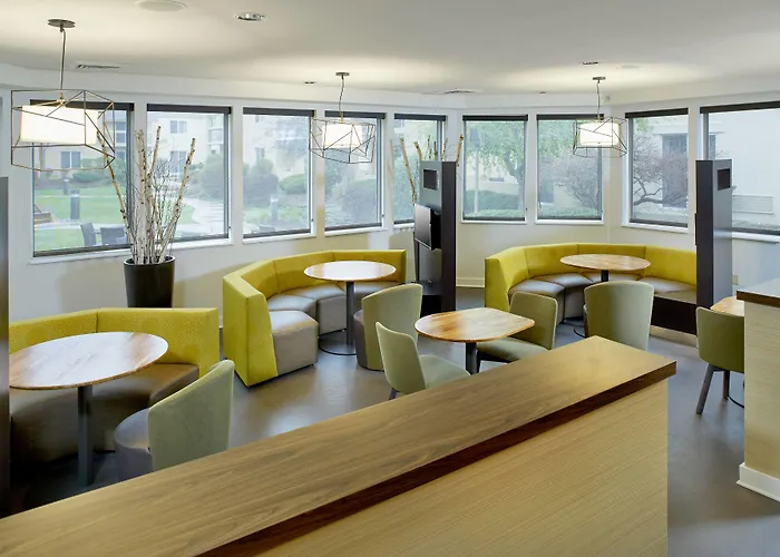 Boutique hotel only: Courtyard By Marriott Lansing